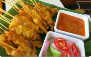 Brochettes de poulet curry satay x2